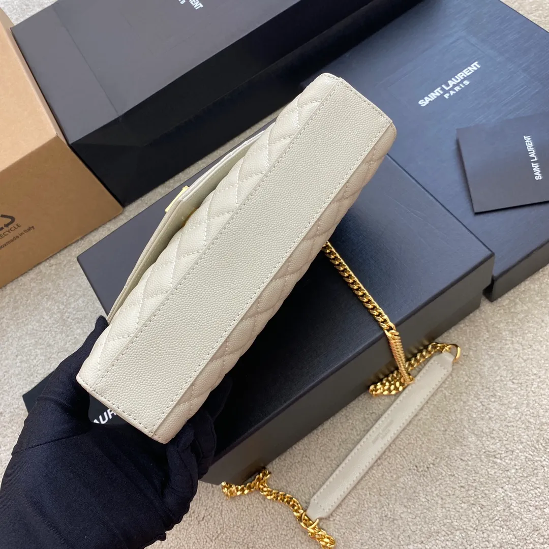 Milk white ball pattern/gold buckle 🌈YSL new style 𝑬𝒏𝒗𝒆𝒍𝒐𝒑𝒆#Small size 21CM Original grain embossed quilted genuine leather envelope bag is classic and timeless, the sky-high V pattern and rhombus caviar pattern, Italian ZP original cowhide with eye-catching Y family logo, elegant and fashionable all in one! Get it and it’s ZP! 20220680 Model: 600915 [original leather] Size: 21x13x6cm
