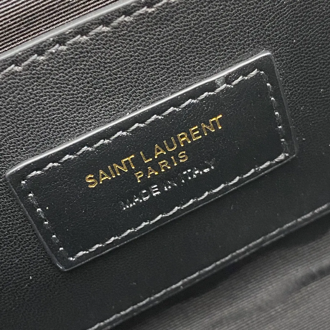 Milk white ball pattern/gold buckle 🌈YSL new style 𝑬𝒏𝒗𝒆𝒍𝒐𝒑𝒆#Small size 21CM Original grain embossed quilted genuine leather envelope bag is classic and timeless, the sky-high V pattern and rhombus caviar pattern, Italian ZP original cowhide with eye-catching Y family logo, elegant and fashionable all in one! Get it and it’s ZP! 20220680 Model: 600915 [original leather] Size: 21x13x6cm