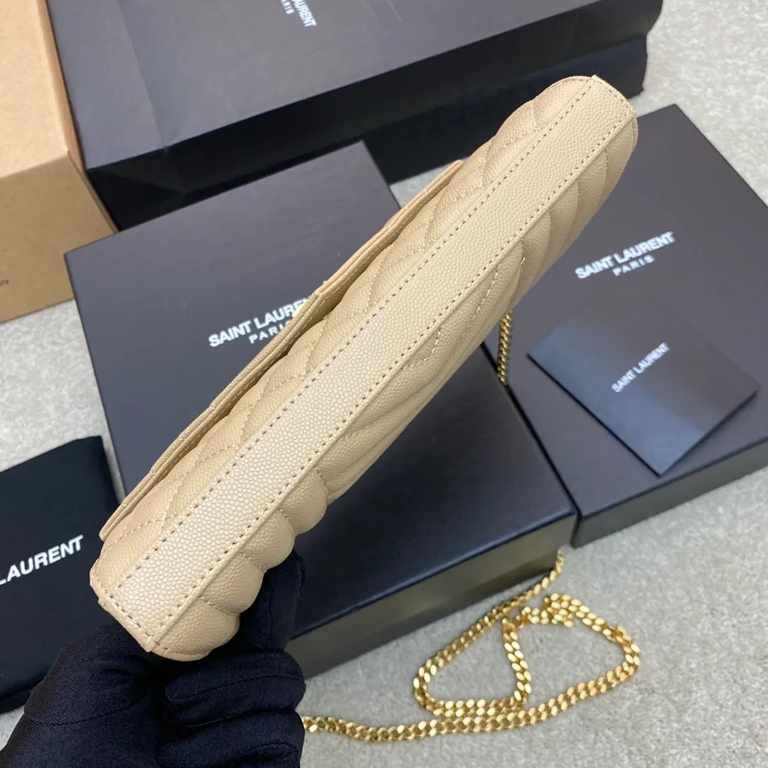 💰1300 Apricot ball pattern/gold buckle 🌈YSL latest ENVELOPE Woc envelope bag ✉️Original caviar ball pattern, engraved inner zipper compartment, can be used as a clutch bag or as a shoulder bag. There are multiple card slots inside. Compact and practical 👍20220650 Model: 620280 [original leather] Size: 22.5x14x4cm