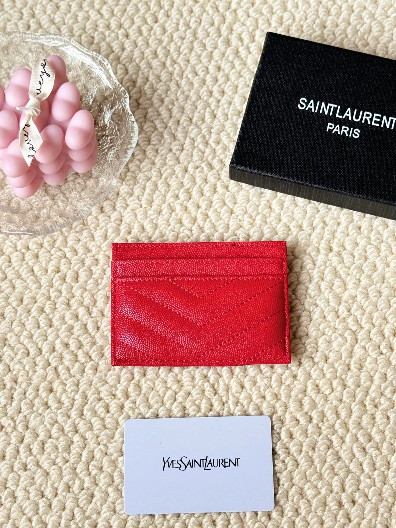 💰100 ysl Yves Saint Laurent's most classic genuine card bag, with sheepskin microfiber lining, jacquard embossed stitching sheepskin credit card holder, metal interlocking YSL logo original single-pair hardware, copied details Style number: 423291 Size: 10.5×7.5×0.5cm