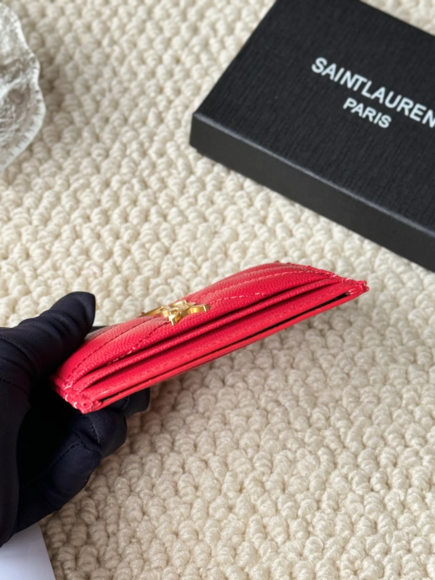 💰100 ysl Yves Saint Laurent's most classic genuine card bag, with sheepskin microfiber lining, jacquard embossed stitching sheepskin credit card holder, metal interlocking YSL logo original single-pair hardware, copied details Style number: 423291 Size: 10.5×7.5×0.5cm