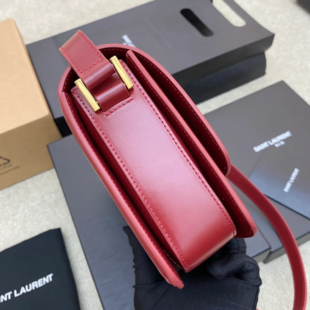 ... Model: 634305 [original leather] Size: 23*16*6cm