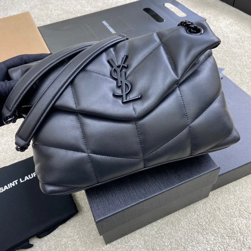 Black sheepskin/black chain hardware 🌈LOULOU PUFFER Medium quilted lambskin bag, made of genuine genuine leather, feels soft and delicate, like embracing clouds☁️💋The classic Y family logo, chain and buttonhole hardware are all made of black chain hardware. The opening of the bag is folded and sealed with a magnetic snap buckle, which has first-class sealing and safety👍20210800 Size: 29x17x11cm Model: 577476 [original leather]