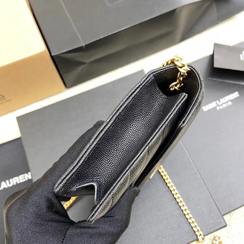 Black ball pattern leather/gold 🌈woc small envelope bag original leather version👍 Speaking of envelope bags, this one from the Y family must have a name! The entire bag is made of original caviar cowhide, with a three-dimensional shape and a comfortable feel! The detachable shoulder strap design enriches the versatility of the bag. The shoulder strap can be removed and used directly as a handbag & evening bag. It has multiple built-in card slots, which is extremely practical. You can bring your mobile phone and cards with you when you go out, and it can take you around the world easily‼ ️20210550 Model: 441974 [original leather] Size: 19*11.5*4cm