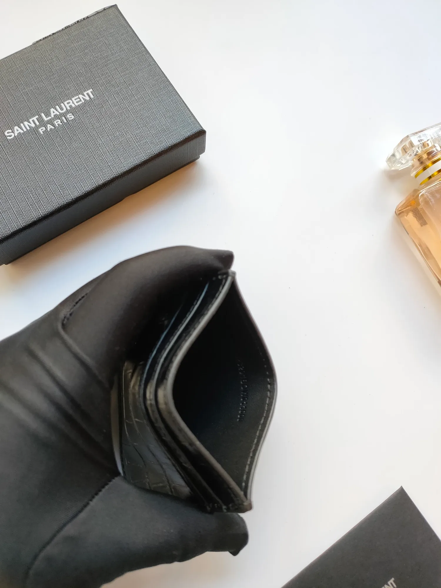 💰110 Saint Laurent new arrivals👉Genuine pickup bag, 🎀Earned with sheep pattern microfiber lining, crocodile pattern cowhide credit card holder, metal interlocking YSL logo original single pair hardware, copied details😋Style number: 423291😎Size: 10.5×7.5×0.5cm