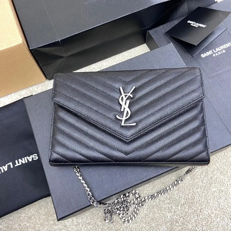 Black ball-grained leather/silver buckle 🌈MONOGRAM caviar pattern original leather version envelope bag👍A super practical small bag, the most classic style 👏100% original cowhide with fine handcrafting; customized metal Y family logo highlights personality; flip-top design ensures safety of use; small bag has large capacity, with 20 card slots, two banknote compartments, two central compartments, and an inner zipper bag to hold everything‼ ️20210630 Model: 360452 [original leather] Size: 22.5*14*4cm