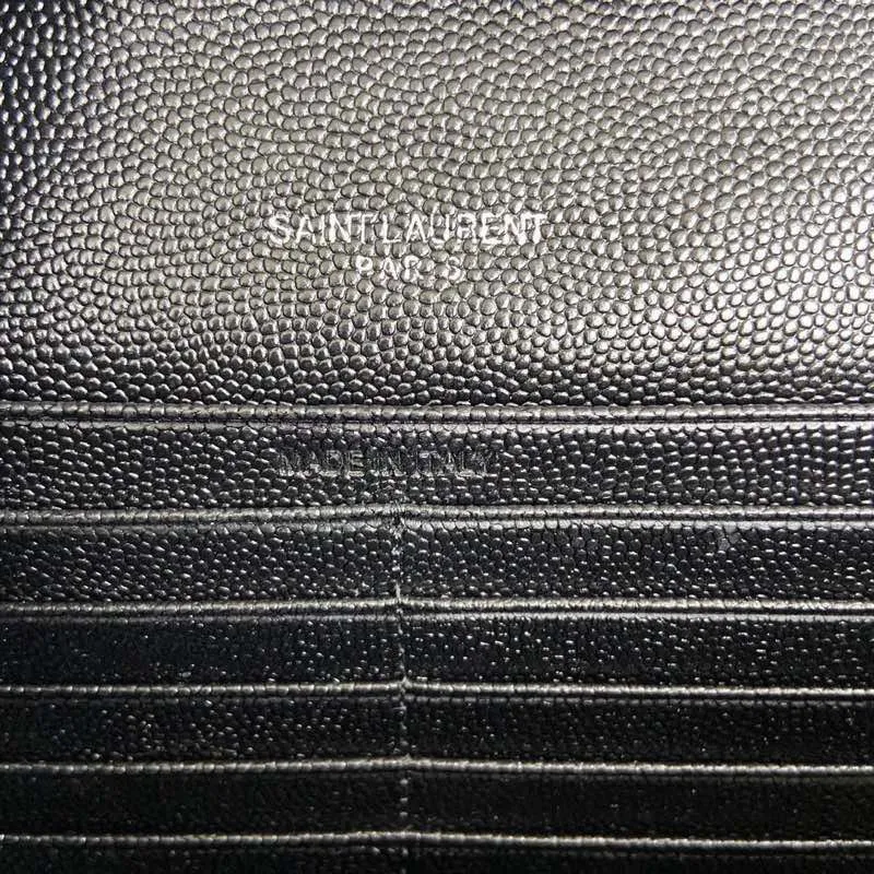 Black ball-grained leather/silver buckle 🌈MONOGRAM caviar pattern original leather version envelope bag👍A super practical small bag, the most classic style 👏100% original cowhide with fine handcrafting; customized metal Y family logo highlights personality; flip-top design ensures safety of use; small bag has large capacity, with 20 card slots, two banknote compartments, two central compartments, and an inner zipper bag to hold everything‼ ️20210630 Model: 360452 [original leather] Size: 22.5*14*4cm