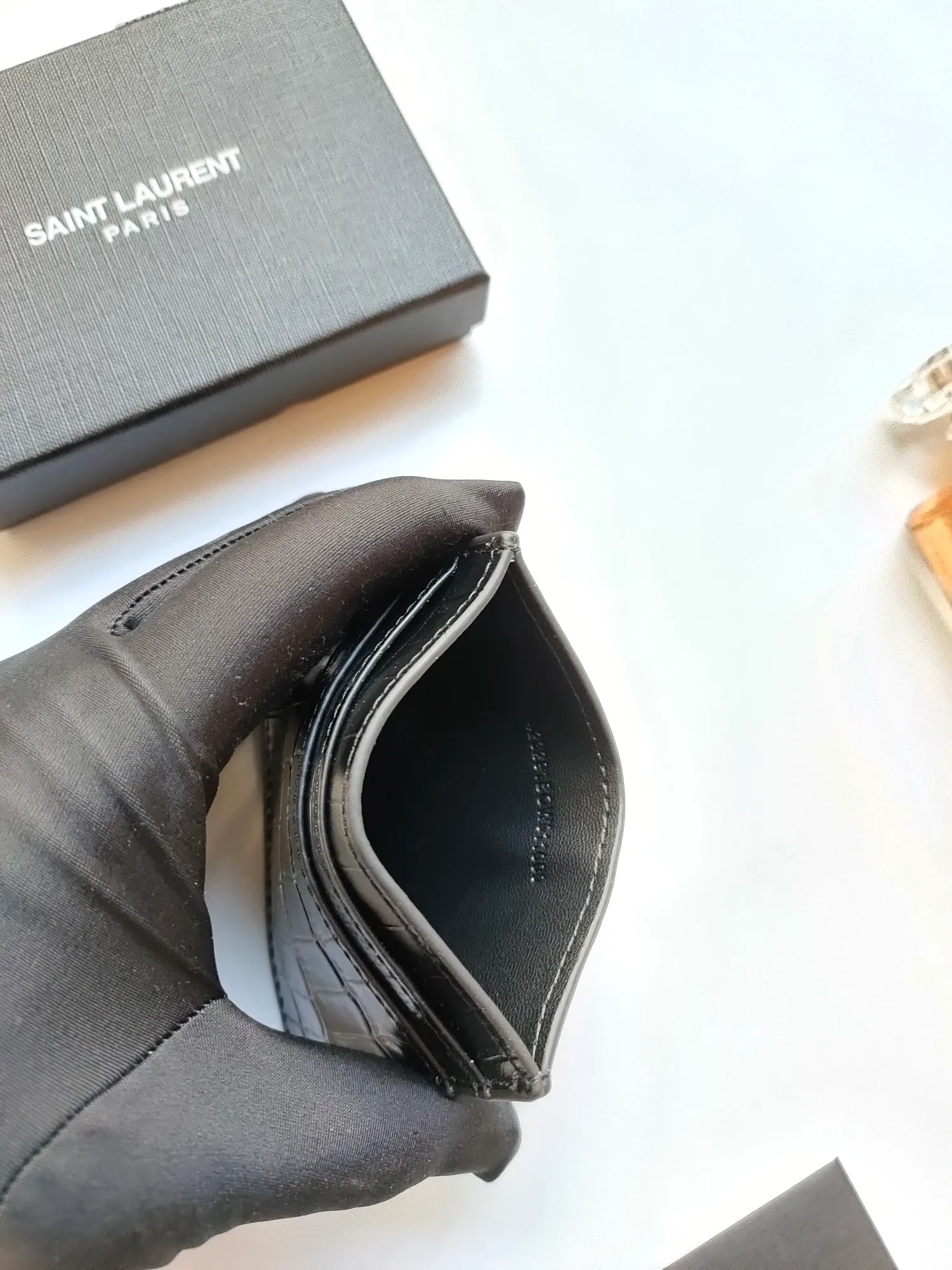💰90 Yves Saint Laurent new product shipped👉Real pickup bag, 🎀With sheep pattern microfiber lining, crocodile pattern cowhide credit card holder, metal interlocking YSL logo original single-pair hardware, copied details 😋Style number: 423291😎Size: 10.5×7.5×0.5cm