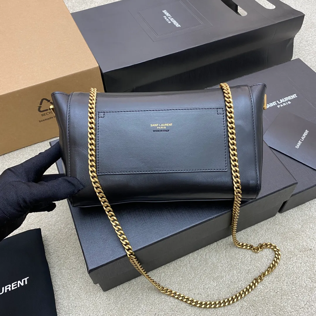 黑绒双面/金(小号) 🌈新尺寸小号22CM到货！ 𝐊𝐚𝐭𝐞_Reversible suede & plain leather, buying one bag is equivalent to owning two bags, a great deal_Eternal classic kate, no need to worry about it becoming outdated, a style that can be used all year round, use plain leather in spring and summer, and use suede in autumn and winter! The chain can be removed! 20230780 Model: 712250 [original leather] Size: 22x14.5x6cm