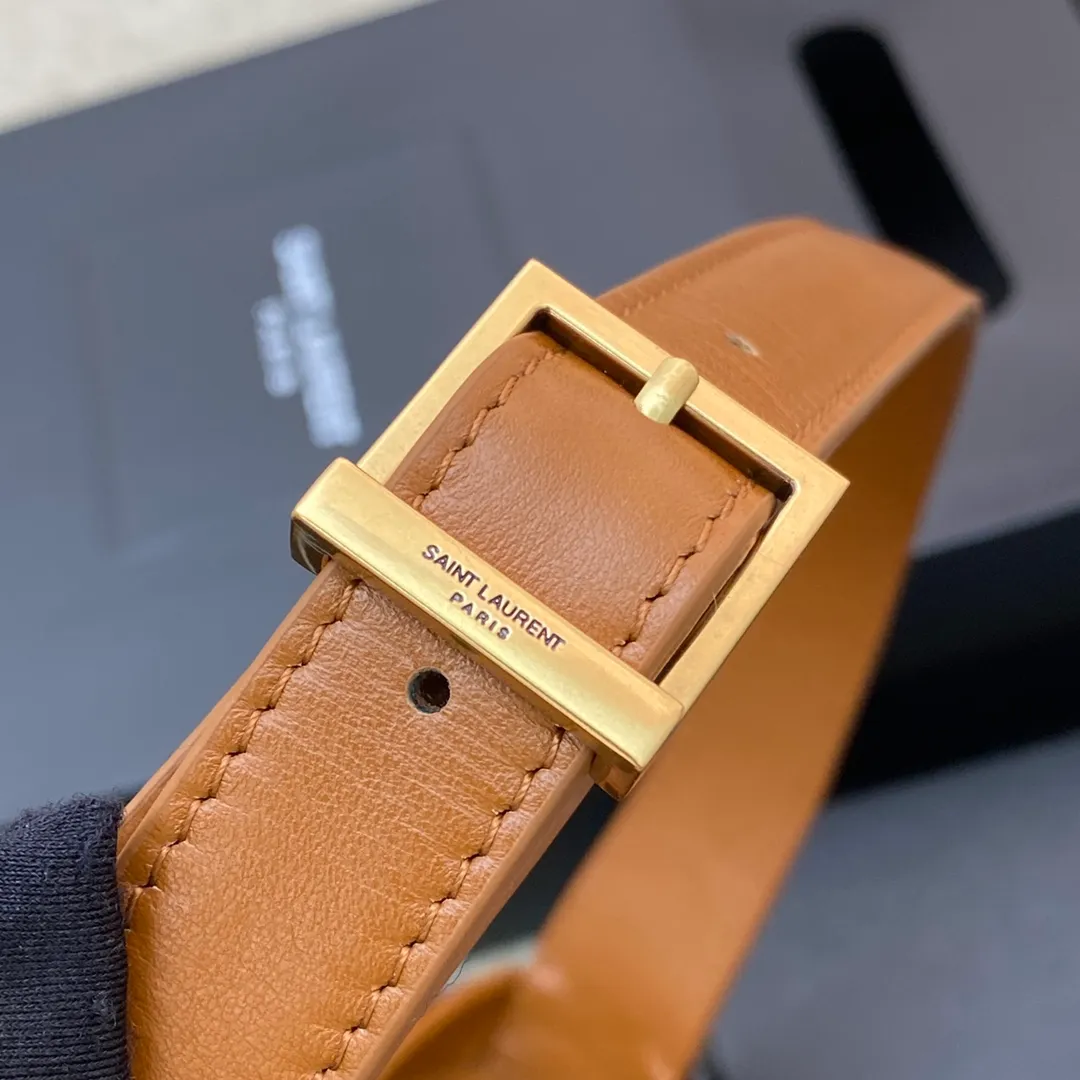 Dark brown plain/gold buckle 🌈2023 new color armpit bag, homeless bag! One of this year’s treasure bags👍Minimalist shape + metal logo buckle opening and closing design Adjustable shoulder straps Simple, beautiful and high-end feeling The bag is light and easy to match The wife is so beautiful l The bag has sufficient capacity💋20210680 Model: 657228 [Original leather] Size: 24.5*14*6cm