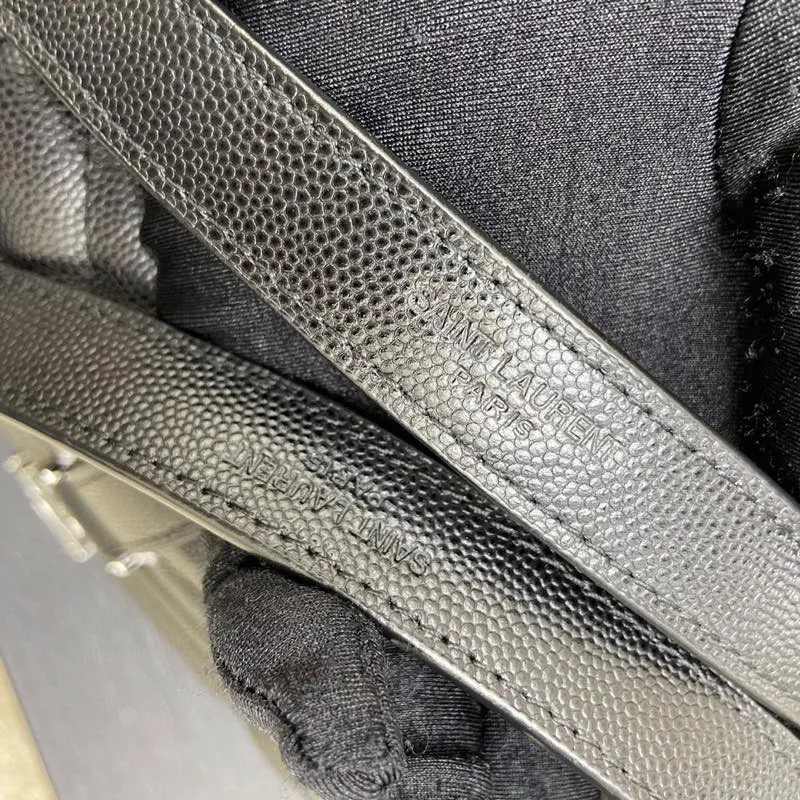 Black ball pattern/silver buckle 🌈𝑬𝒏𝒗𝒆𝒍𝒐𝒑𝒆 Medium grained embossed quilted genuine leather envelope bag, classic is eternal, the sky-high V pattern and rhombus caviar pattern, Italian original cowhide with eye-catching Y family logo, all in one, stylish and stylish! One chain and three backs, single chain cross-body, double chain single back, single chain single back are all perfect🤗Little fairies of different heights, there is always a way to carry it that suits you❤️20230750 Model: 392739 [original leather] Size: 24x17.5x6cm