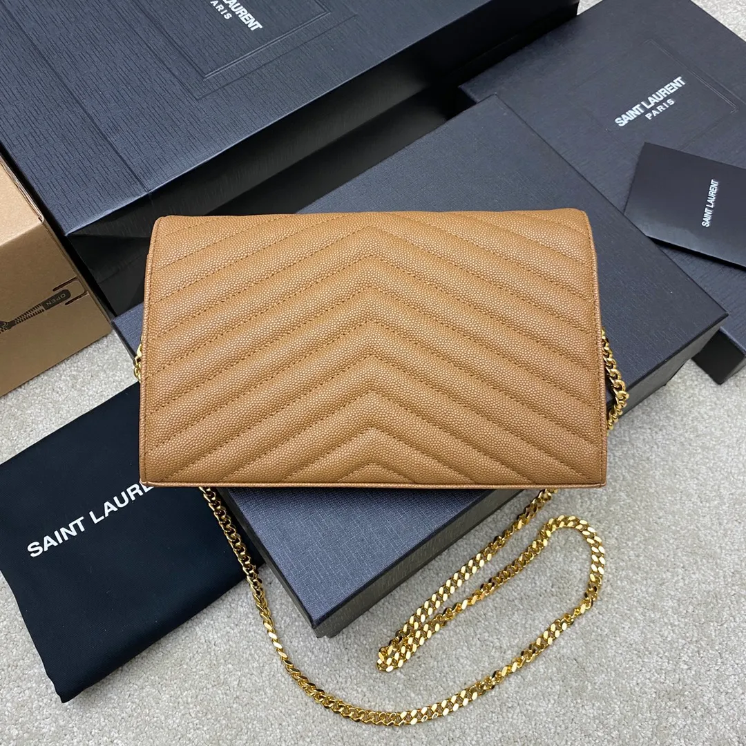 Ball pattern caramel/gold buckle 🌈MONOGRAM caviar pattern original leather version envelope bag 👍A super practical small bag, the most classic style 👏100% original cowhide with fine handcrafting; customized metal Y family logo highlights personality; flip-top design ensures safety of use; small bag has large capacity, with 20 card slots, two banknote compartments, two central compartments, and an inner zipper bag to hold everything‼ ️20210630 Model: 360452 [original leather] Size: 22.5*14*4cm