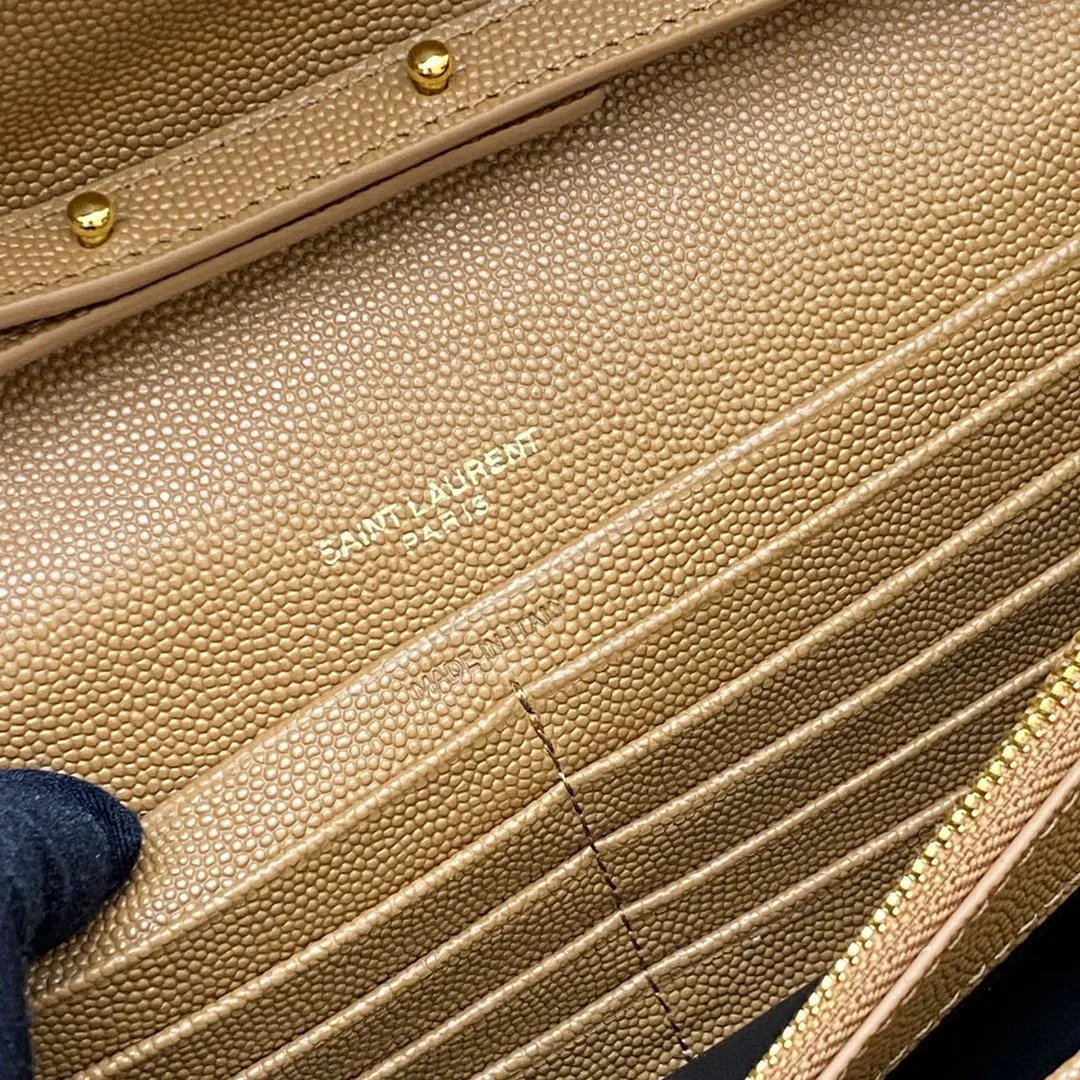 Ball pattern caramel/gold buckle 🌈MONOGRAM caviar pattern original leather version envelope bag 👍A super practical small bag, the most classic style 👏100% original cowhide with fine handcrafting; customized metal Y family logo highlights personality; flip-top design ensures safety of use; small bag has large capacity, with 20 card slots, two banknote compartments, two central compartments, and an inner zipper bag to hold everything‼ ️20210630 Model: 360452 [original leather] Size: 22.5*14*4cm