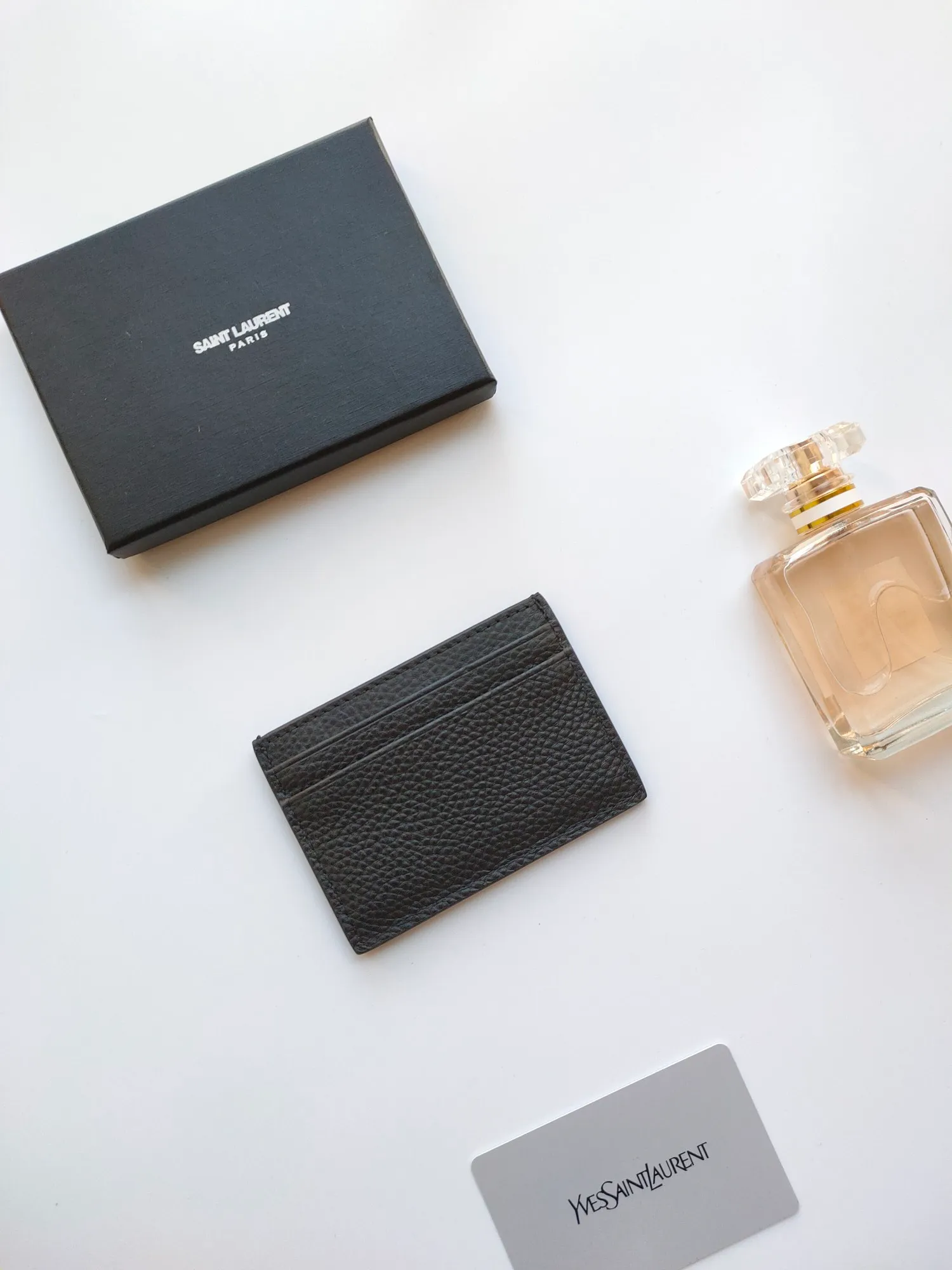 💰90 Yves Saint Laurent new product shipped 👉 Genuine card bag 🎀 Jacquard embossed stitching cowhide credit card holder, metal interlocking YSL logo original one-to-one hardware, replica details 😋 Style number: 607603 😎 Size: 10.5×7.5cm