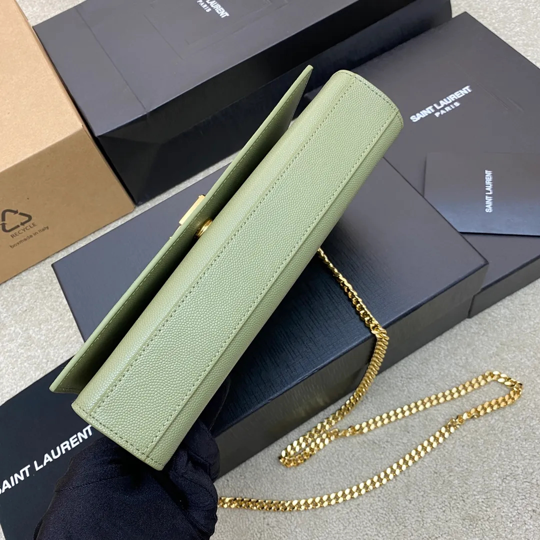 💰1260 Avocado green ball pattern/gold buckle 🌈Y’s most classic style Kate chain crossbody bag! A versatile style that is a must-have in every girl’s wardrobe! High-quality original South African cowhide, wear-resistant and scratch-resistant, no need to take special care of it💫Believe me, kate is definitely an eternal classic. No one would dare to call themselves fashionable without a Y family tassel bag👍20210630 Model: 354021 [Original leather] Size: 24x14.5x5.5cm