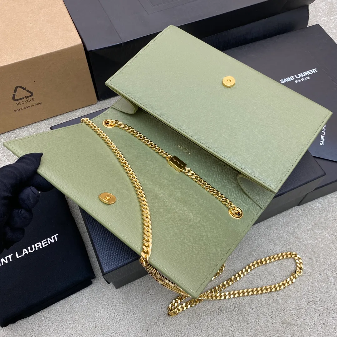 💰1260 Avocado green ball pattern/gold buckle 🌈Y’s most classic style Kate chain crossbody bag! A versatile style that is a must-have in every girl’s wardrobe! High-quality original South African cowhide, wear-resistant and scratch-resistant, no need to take special care of it💫Believe me, kate is definitely an eternal classic. No one would dare to call themselves fashionable without a Y family tassel bag👍20210630 Model: 354021 [Original leather] Size: 24x14.5x5.5cm