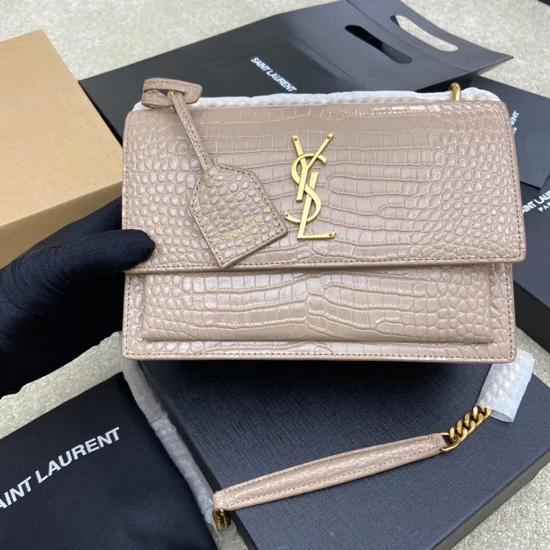 Milk tea color crocodile pattern/antique gold 🌈𝑺𝒖𝒏𝒔𝒆𝒕 𝟮𝟮𝒄𝒎#Classic luxurious crocodile pattern sunset bag original leather version! Friends who like crocodile pattern bags cannot miss this one! High-quality genuine leather, genuine mold-opening hardware, pursuing every detail, striving to be infinitely close to ZP👍20210750 Size: 22x8x16cm Model: 442906 [Original leather]