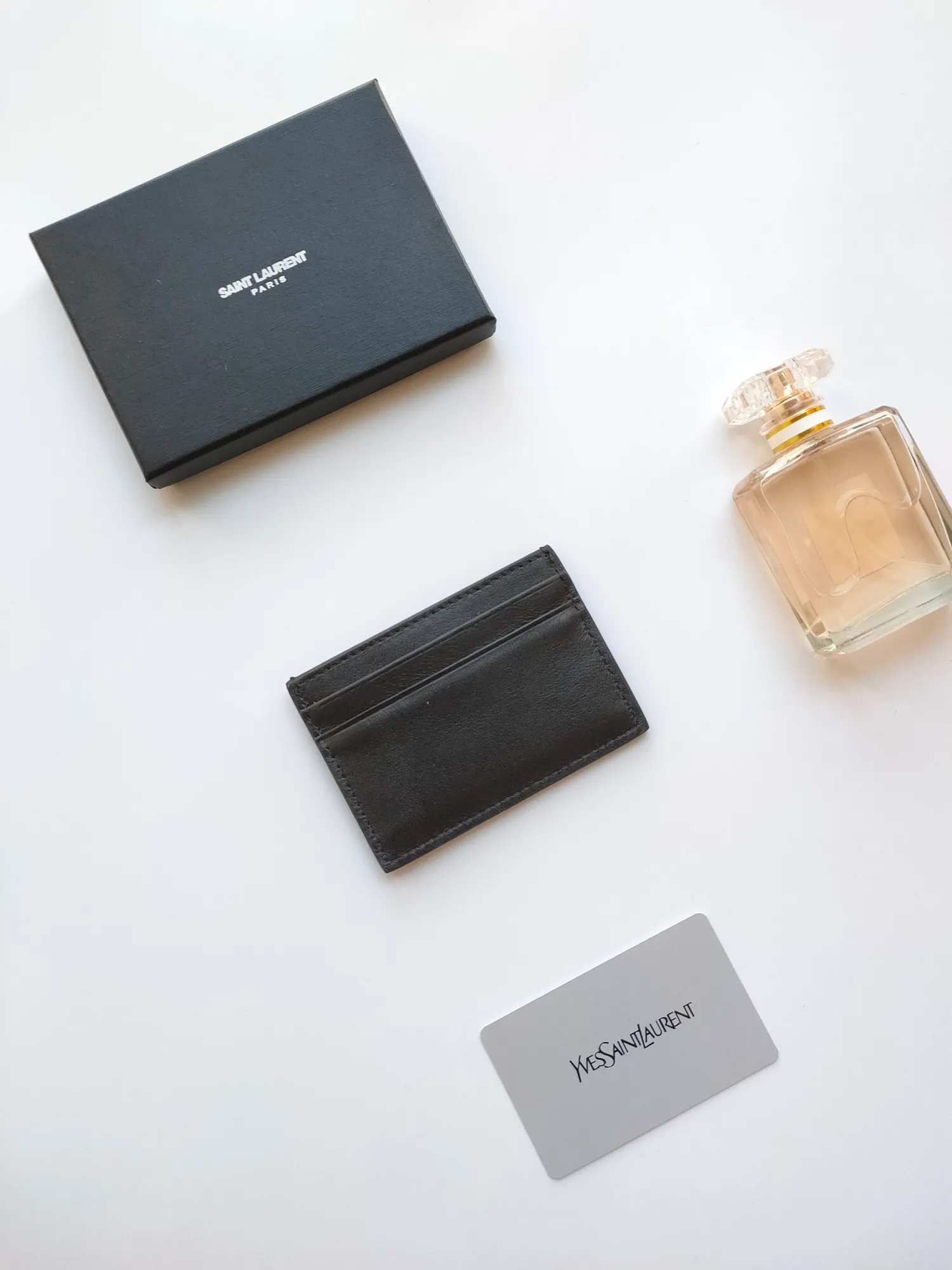 💰90 Yves Saint Laurent new product shipped 👉 Genuine card bag 🎀 Jacquard embossed stitching cowhide credit card holder, metal interlocking YSL logo original one-to-one hardware, replica details 😋 Style number: 607603 😎 Size: 10.5×7.5cm