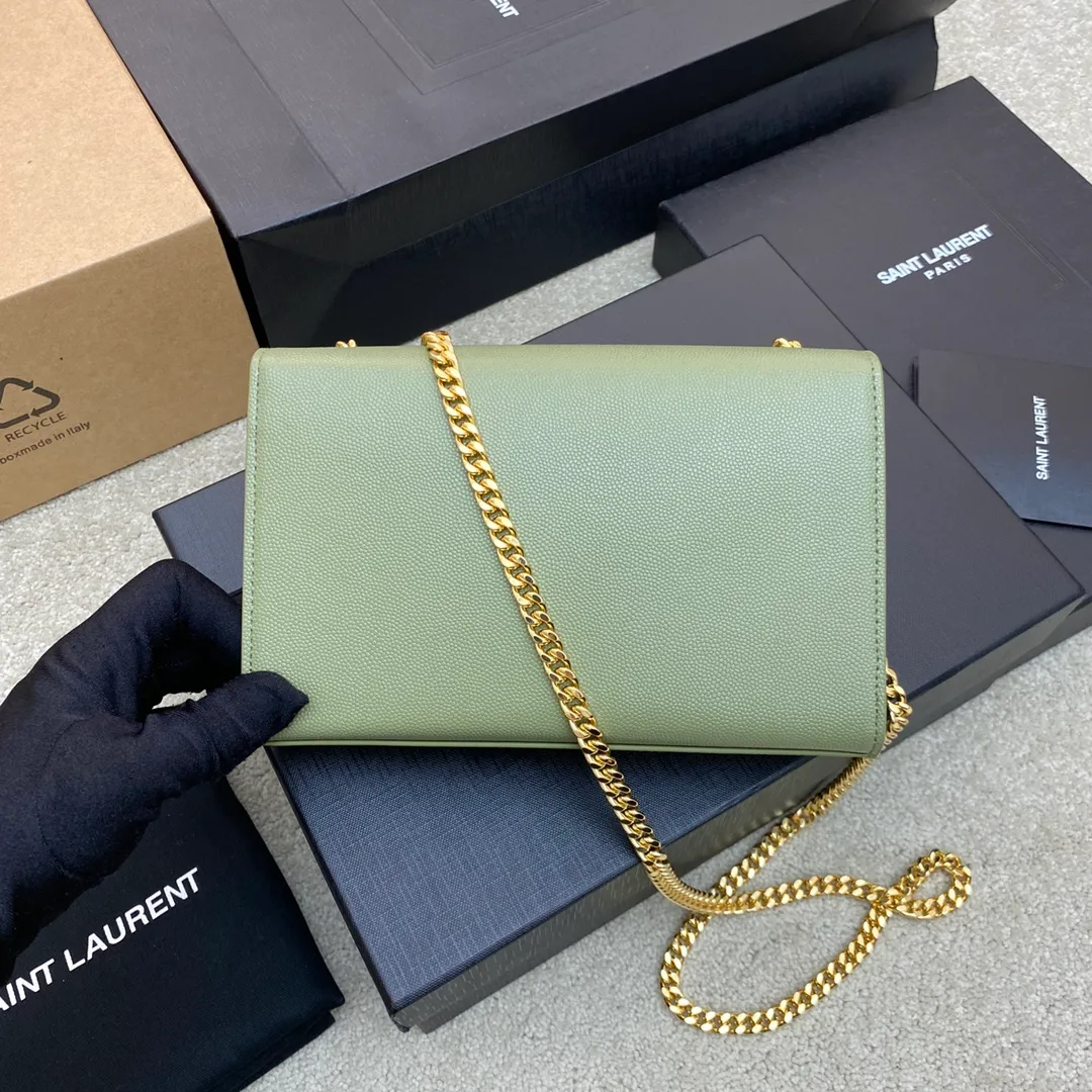 💰1260 Avocado green ball pattern/gold buckle 🌈KATE The most classic style and the most practical size. The core design of this series is the Y logo. Mr. Yves Saint Laurent invited poster artist Cassandre to design it. The three letters are superimposed on each other, which is simple and avant-garde. High-quality crocodile pattern cowhide, wear-resistant and scratch-resistant! Definitely a timeless classic! No Y family tassel bag dares to say that they are fashionable👍20210630 Model: 377629 [original leather] Size: 20*12.5*5cm