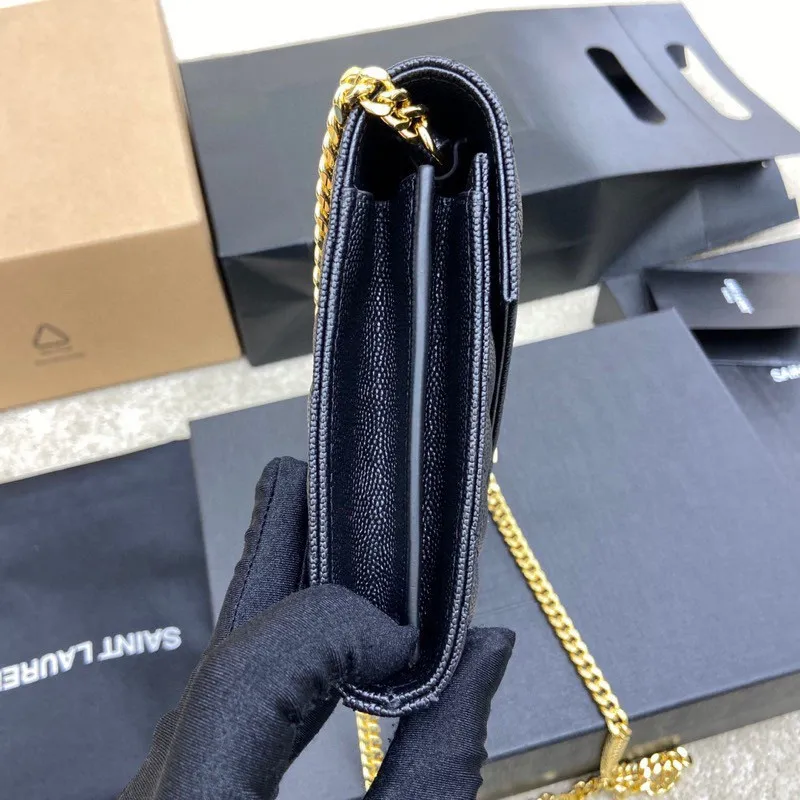 Black ball grain leather/gold buckle 🌈MONOGRAM caviar pattern original leather version envelope bag👍A super practical small bag, the most classic style 👏100% original cowhide with fine handcrafting; customized metal Y family logo highlights personality; flip-top design ensures safety of use; small bag has large capacity, with 20 card slots, two banknote compartments, two central compartments, and an inner zipper bag to hold everything‼ ️20210630 Model: 360452 [original leather] Size: 22.5*14*4cm