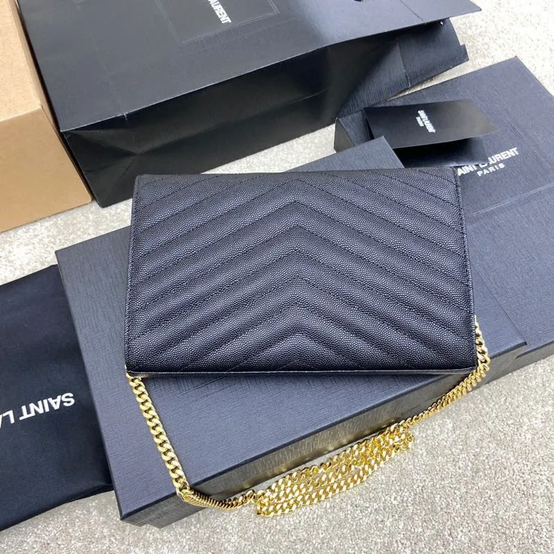 Black ball grain leather/gold buckle 🌈MONOGRAM caviar pattern original leather version envelope bag👍A super practical small bag, the most classic style 👏100% original cowhide with fine handcrafting; customized metal Y family logo highlights personality; flip-top design ensures safety of use; small bag has large capacity, with 20 card slots, two banknote compartments, two central compartments, and an inner zipper bag to hold everything‼ ️20210630 Model: 360452 [original leather] Size: 22.5*14*4cm