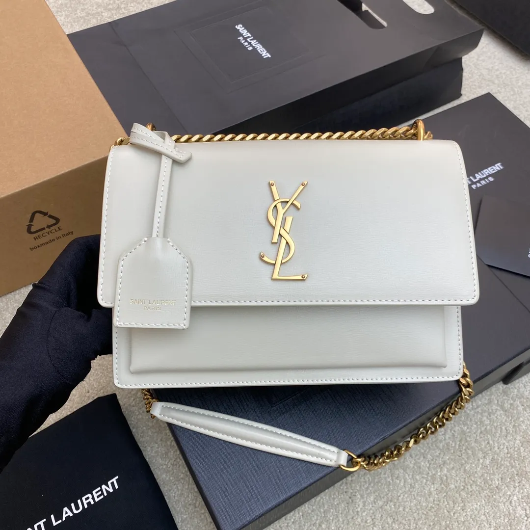💰1500 milk white toothpick pattern/gold 🌈𝑺𝒖𝒏𝒔𝒆𝒕 𝟮𝟮𝒄𝒎#Classic luxury toothpick pattern sunset bag original leather version! Friends who like toothpick pattern bags cannot miss this one! High-quality genuine leather, genuine mold-making hardware, pursuing every detail, striving to be infinitely close to genuine 👍20210750 Size: 22x8x16cm Model: 442906 [Original leather]