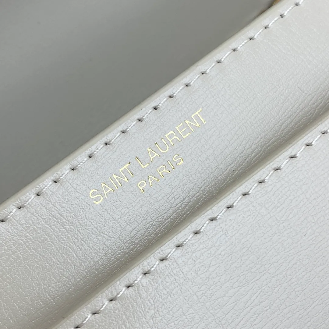 💰1500 milk white toothpick pattern/gold 🌈𝑺𝒖𝒏𝒔𝒆𝒕 𝟮𝟮𝒄𝒎#Classic luxury toothpick pattern sunset bag original leather version! Friends who like toothpick pattern bags cannot miss this one! High-quality genuine leather, genuine mold-making hardware, pursuing every detail, striving to be infinitely close to genuine 👍20210750 Size: 22x8x16cm Model: 442906 [Original leather]