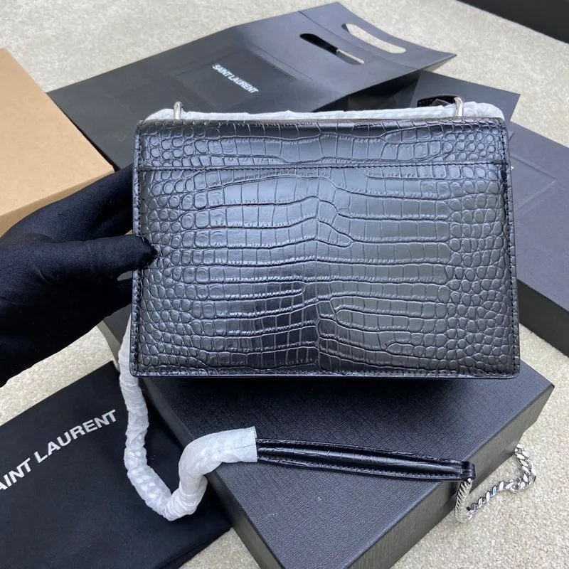 💰1500 Crocodile pattern black/antique gold 🌈𝑺𝒖𝒏𝒔𝒆𝒕 𝟮𝟮𝒄𝒎#Classic luxurious crocodile pattern sunset bag original leather version! Friends who like crocodile pattern bags cannot miss this one! High-quality genuine leather, genuine mold-making hardware, pursuing every detail, striving to be infinitely close to genuine 👍20210750 Size: 22x8x16cm Model: 442906 [Original leather]