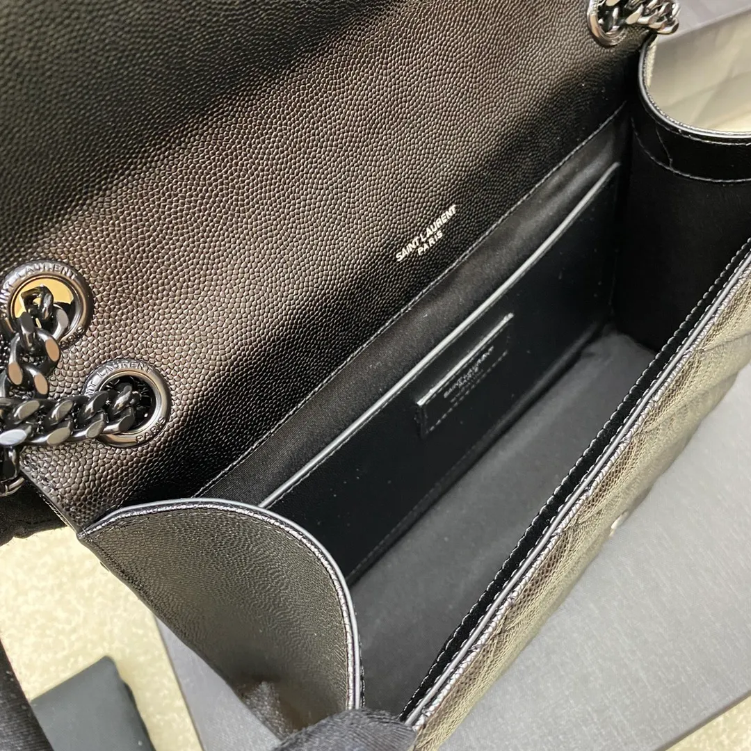 Black ball pattern/black chain 🌈𝑬𝒏𝒗𝒆𝒍𝒐𝒑𝒆 medium grain embossed quilted genuine leather envelope bag, classic is eternal, the sky-high V pattern and rhombus caviar pattern, Italian original cowhide with eye-catching Y family logo, stylish and stylish all in one! One chain and three backs, single chain cross-body, double chain single back, single chain single back are all perfect🤗Little fairies of different heights, there is always a way to carry it that suits you❤️20230750 Model: 392739 [original leather] Size: 24x17.5x6cm