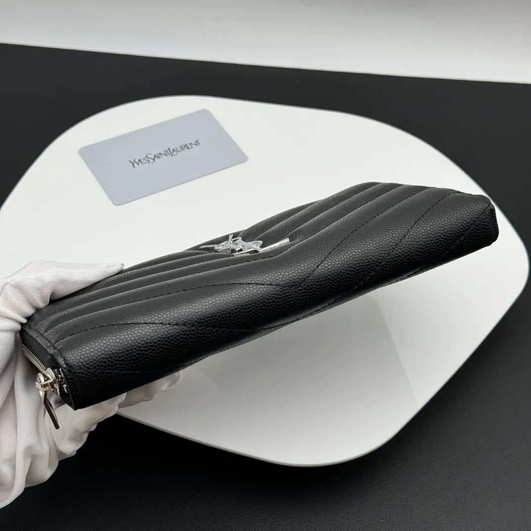 💰170 💎Top quality💖 MATELASSE flip-top grain embossed leather wrap-around zipper wallet Caviar silver gold #Saint Laurent Hot model🔥Wallet, V-line single pull style top product on the market, using original hardware, full leather inside and outside, complex grid tailoring, sufficient supply💪Hurry up and get it [呲呲]The quality is too good👏 Style number: 358094 Size: 19x9cm