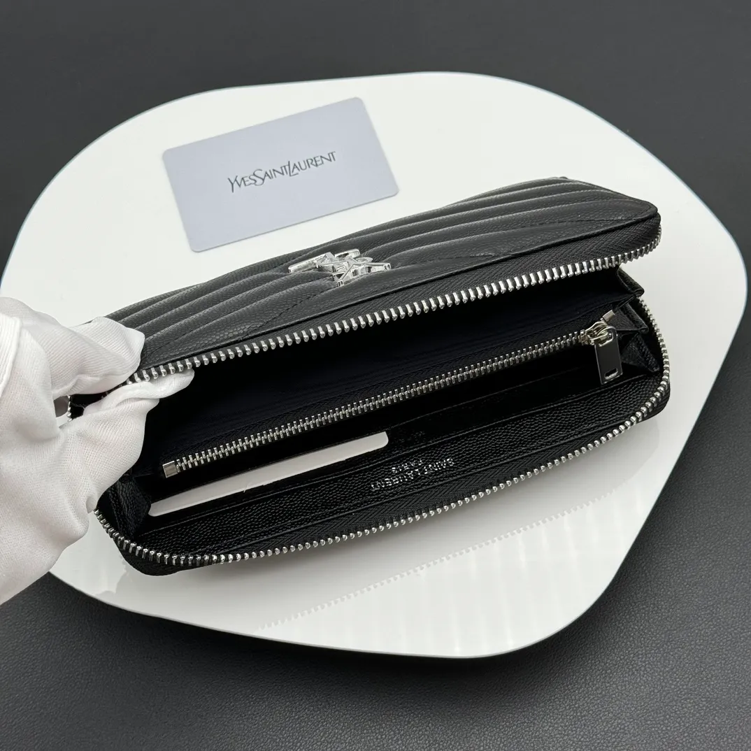 💰170 💎Top quality💖 MATELASSE flip-top grain embossed leather wrap-around zipper wallet Caviar silver gold #Saint Laurent Hot model🔥Wallet, V-line single pull style top product on the market, using original hardware, full leather inside and outside, complex grid tailoring, sufficient supply💪Hurry up and get it [呲呲]The quality is too good👏 Style number: 358094 Size: 19x9cm