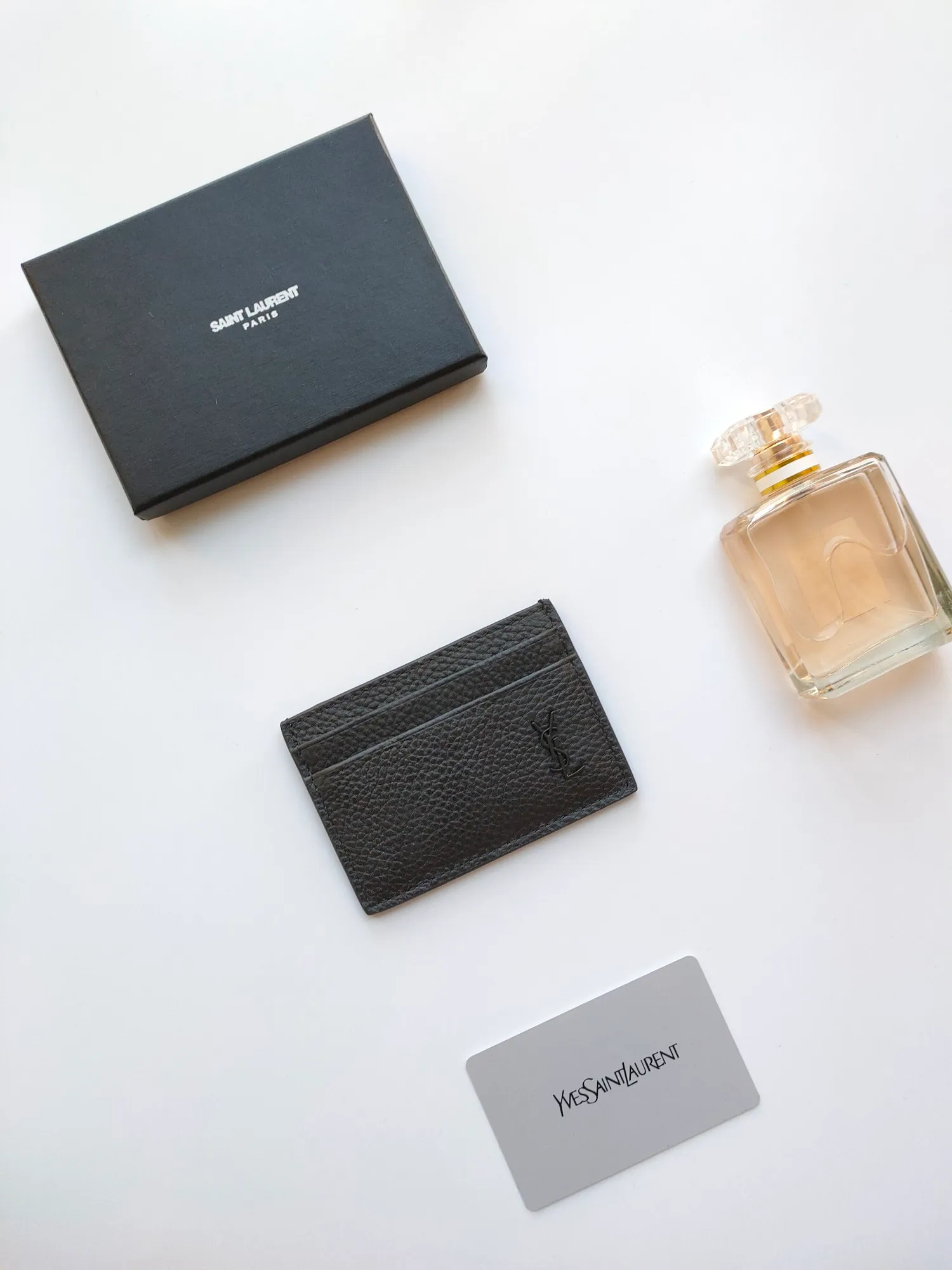 💰90 Yves Saint Laurent new product shipped 👉 Genuine card bag 🎀 Jacquard embossed stitching cowhide credit card holder, metal interlocking YSL logo original one-to-one hardware, replica details 😋 Style number: 607603 😎 Size: 10.5×7.5cm