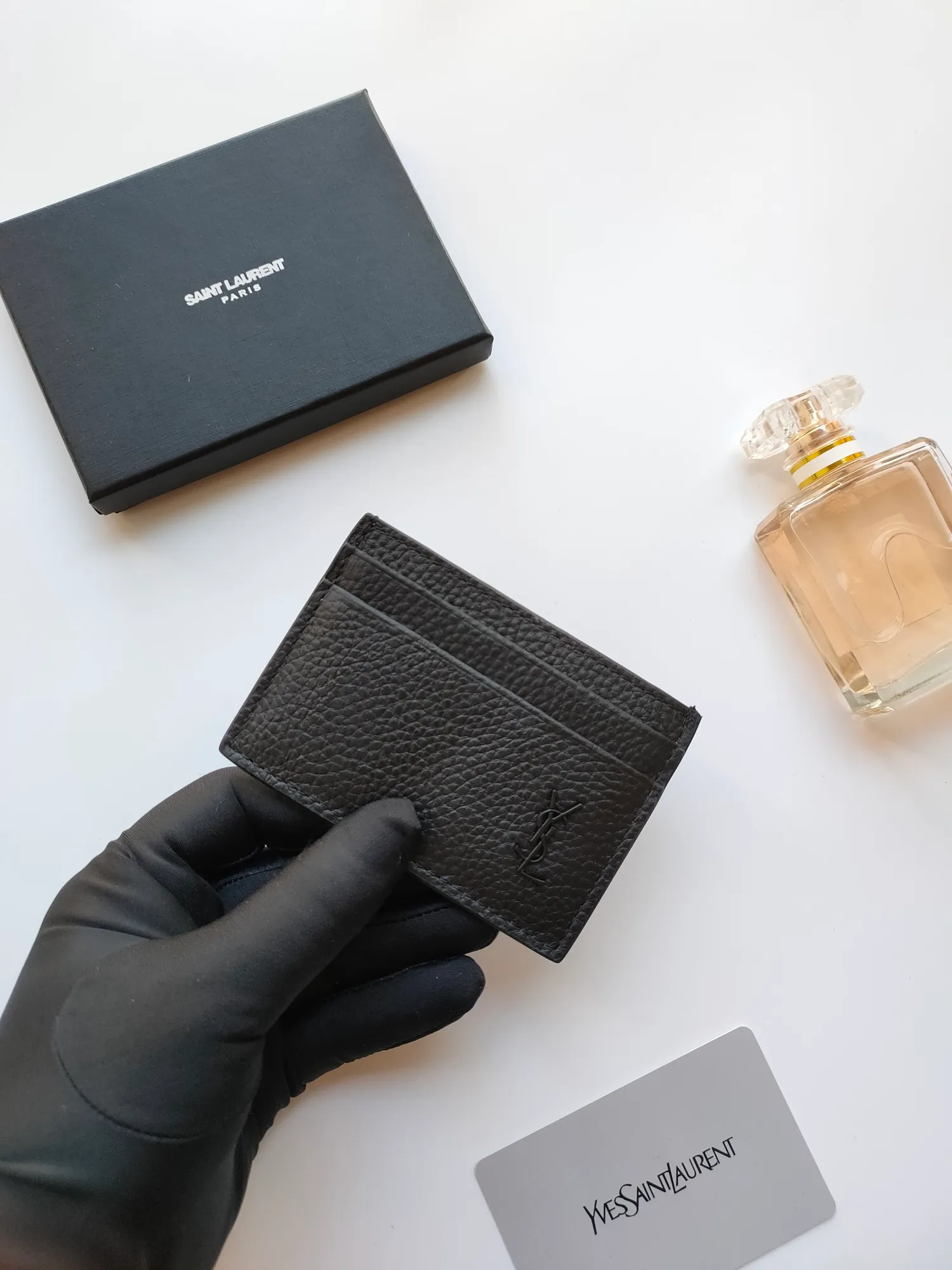 💰90 Yves Saint Laurent new product shipped 👉 Genuine card bag 🎀 Jacquard embossed stitching cowhide credit card holder, metal interlocking YSL logo original one-to-one hardware, replica details 😋 Style number: 607603 😎 Size: 10.5×7.5cm