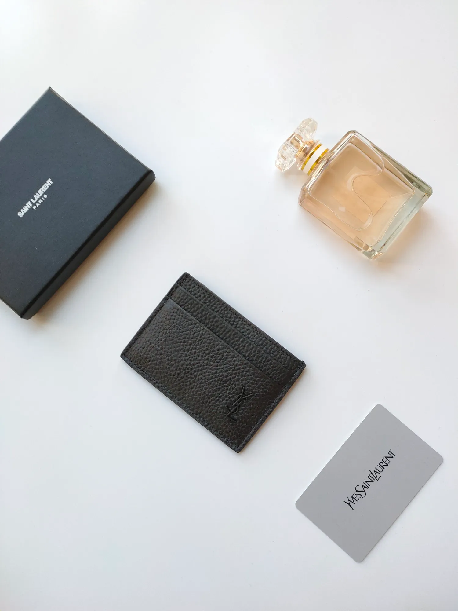 💰90 Yves Saint Laurent new product shipped 👉 Genuine card bag 🎀 Jacquard embossed stitching cowhide credit card holder, metal interlocking YSL logo original one-to-one hardware, replica details 😋 Style number: 607603 😎 Size: 10.5×7.5cm