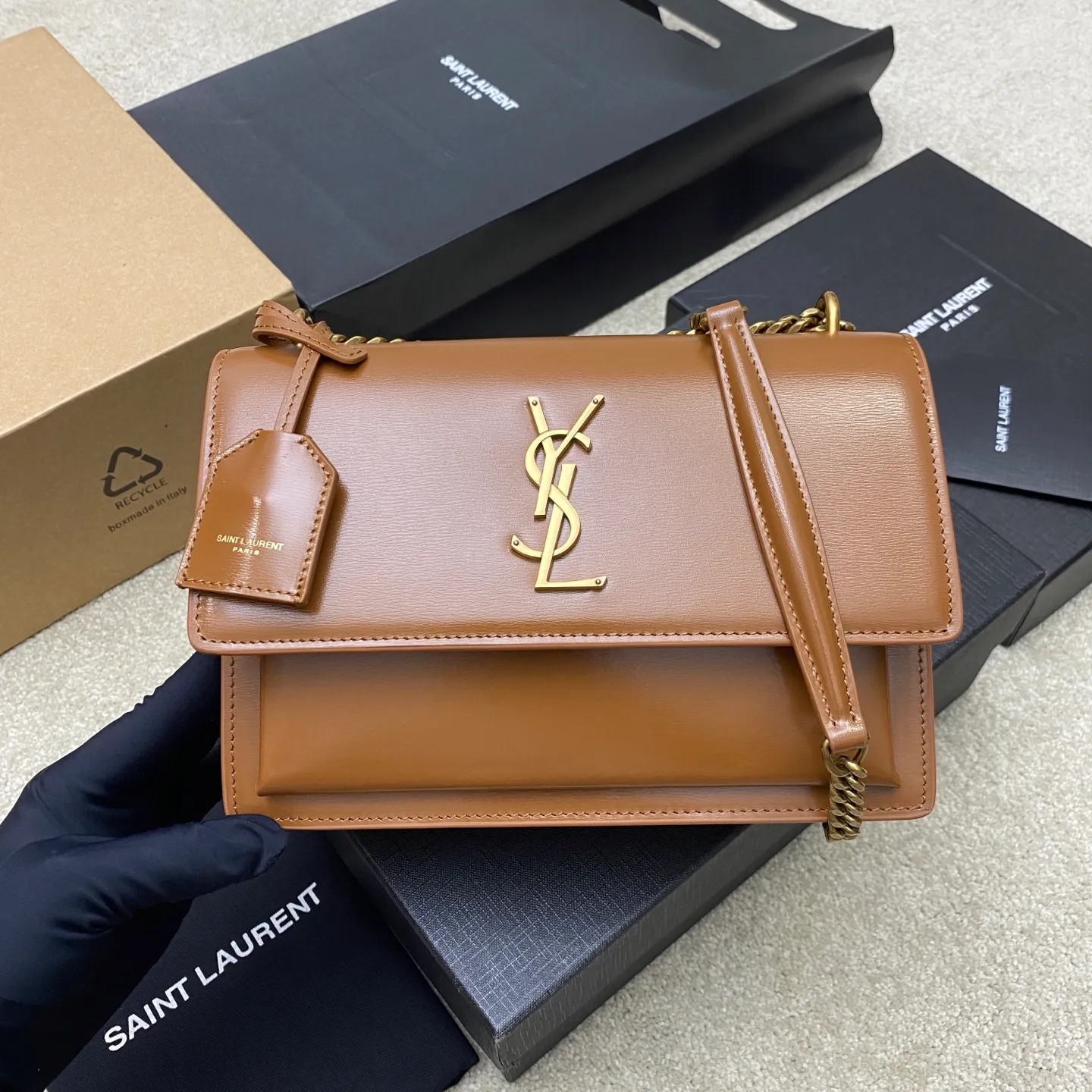 💰1500 caramel toothpick pattern/gold 🌈𝑺𝒖𝒏𝒔𝒆𝒕 𝟮𝟮𝒄𝒎#Classic luxury toothpick pattern sunset bag original leather version! Friends who like toothpick pattern bags cannot miss this one! High-quality genuine leather, genuine mold-making hardware, pursuing every detail, striving to be infinitely close to genuine 👍20250750 Size: 22x8x16cm Model: 442906 [Original leather]