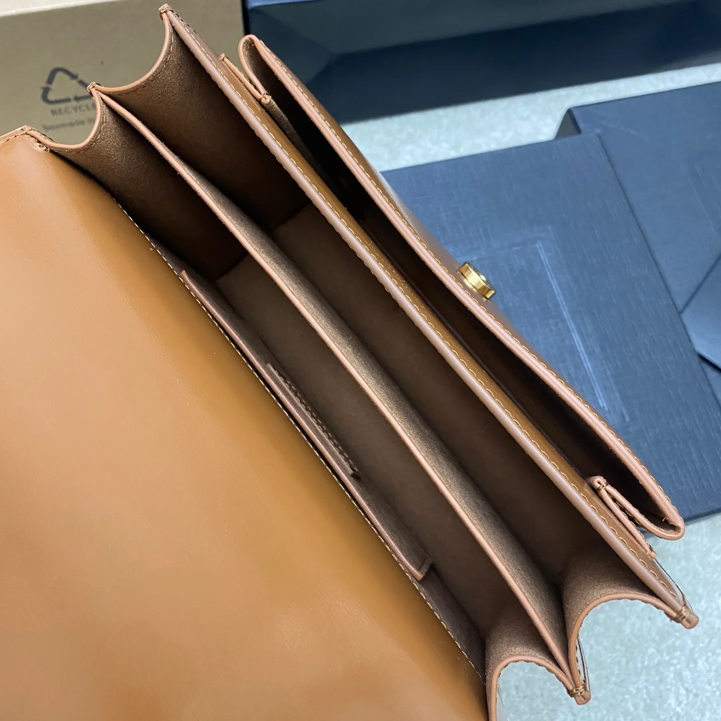 💰1500 caramel toothpick pattern/gold 🌈𝑺𝒖𝒏𝒔𝒆𝒕 𝟮𝟮𝒄𝒎#Classic luxury toothpick pattern sunset bag original leather version! Friends who like toothpick pattern bags cannot miss this one! High-quality genuine leather, genuine mold-making hardware, pursuing every detail, striving to be infinitely close to genuine 👍20250750 Size: 22x8x16cm Model: 442906 [Original leather]
