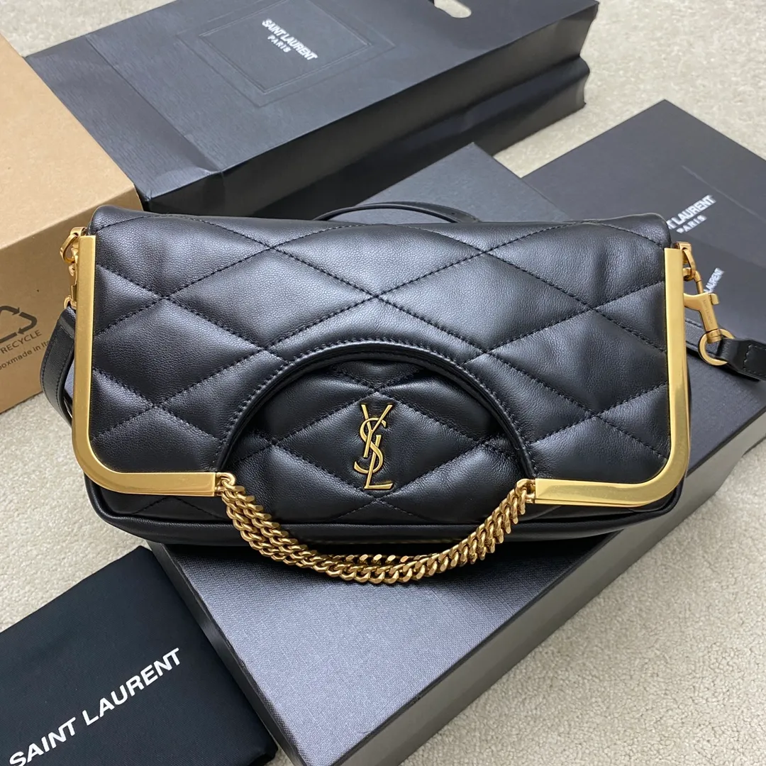 💰1900 black sheepskin/antique gold 🌈2013 new sheepskin metal flap bag, new sheepskin quilted bag full of retro design, two-way zipper F R A M E handbag, with diamond quilting and metal Le CASSANDRE! Features chain top handles, fold-down top and detachable shoulder strap! Sheepskin texture, delicate feel, full of high-end feel! 20230950 Style number: 754001 [original leather] Size: 26x26.5x5