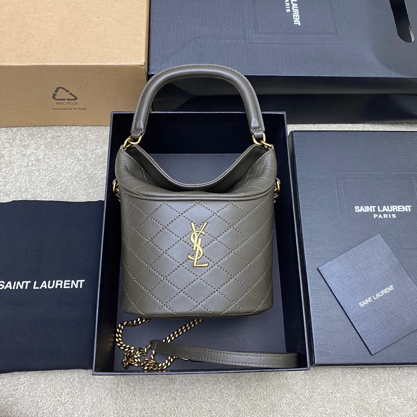 Green sheepskin/gold 🌈YSL Gaby series new bucket bag👑all sheepskin material👍super delicate and cute😘and very light top clamshell design, higher privacy and security, top handle and detachable chain shoulder strap, you can carry it in more ways, suitable for different occasions, it’s so beautiful👍20250780 Model: 763971 [original leather] Size: 19x17x15cm