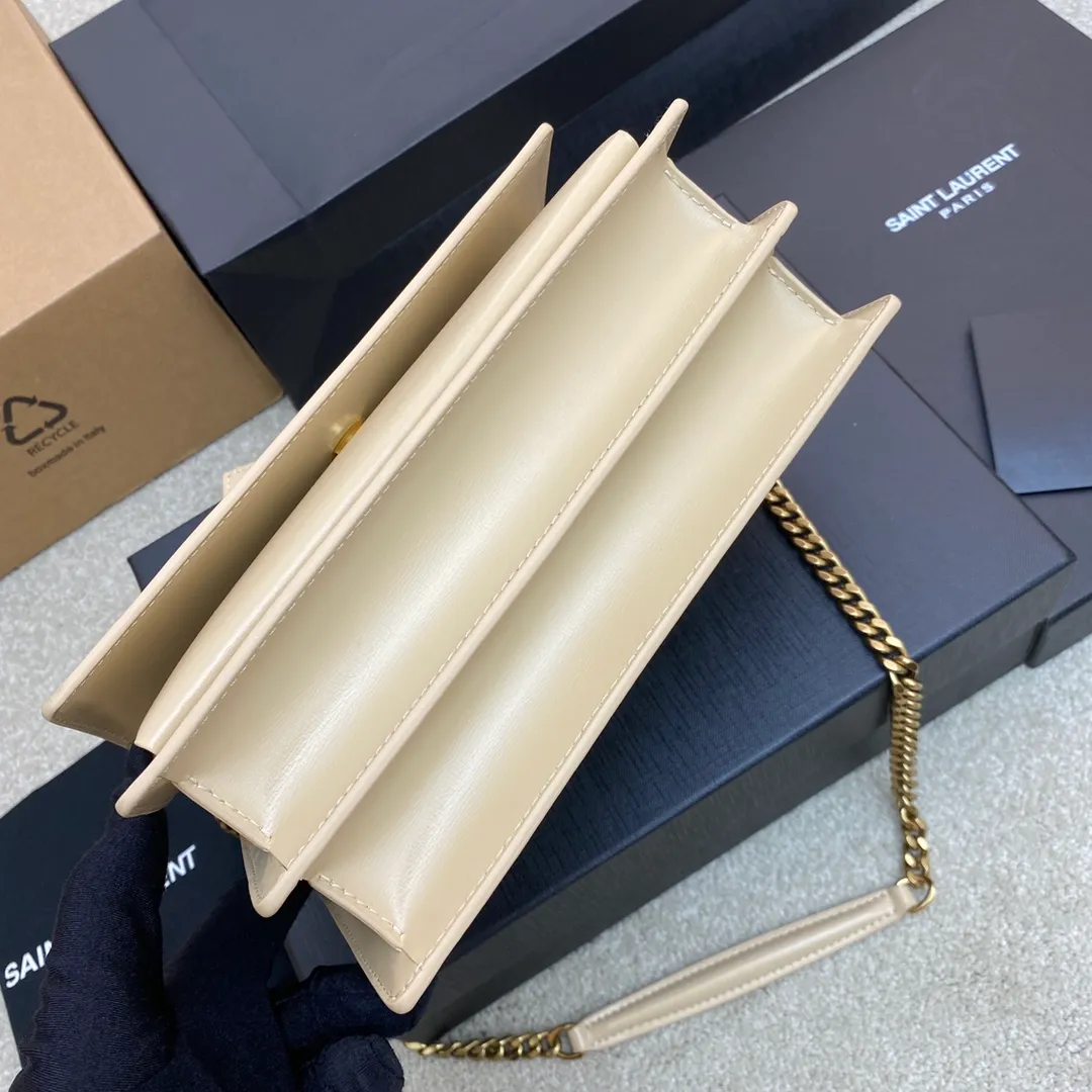 💰1500 Apricot toothpick pattern/gold 🌈𝑺𝒖𝒏𝒔𝒆𝒕 𝟮𝟮𝒄𝒎#Classic luxury toothpick pattern sunset bag original leather version! Friends who like toothpick pattern bags cannot miss this one! High-quality genuine leather, genuine mold-making hardware, pursuing every detail, striving to be infinitely close to genuine 👍20210750 Size: 22x8x16cm Model: 442906 [Original leather]