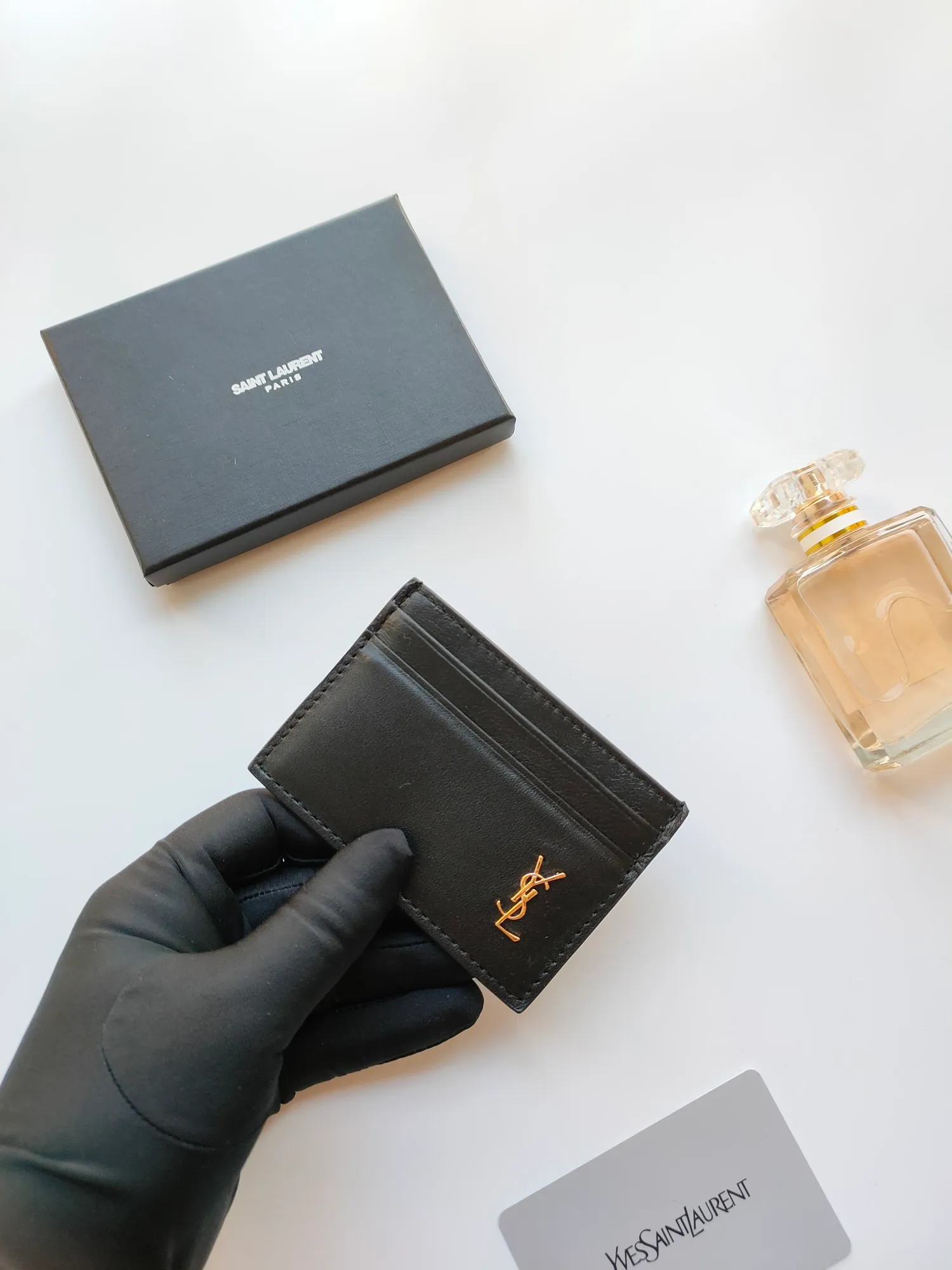 💰90 Yves Saint Laurent new product shipped 👉 Genuine card bag 🎀 Jacquard embossed stitching cowhide credit card holder, metal interlocking YSL logo original one-to-one hardware, replica details 😋 Style number: 607603 😎 Size: 10.5×7.5cm
