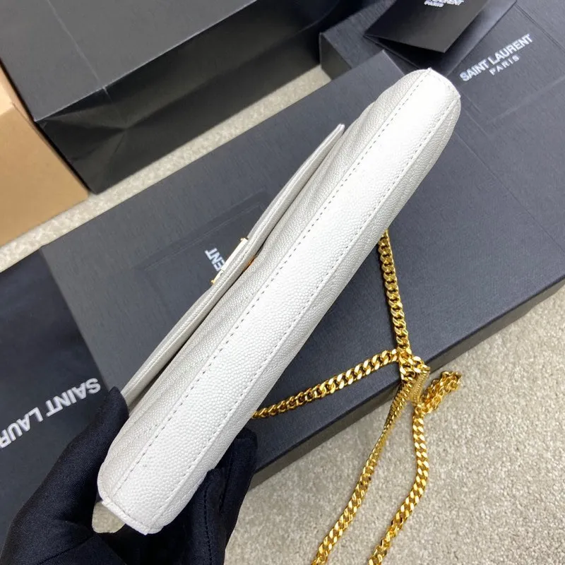 White ball-grained leather/gold buckle 🌈MONOGRAM caviar pattern original leather version envelope bag👍A super practical small bag, the most classic style 👏100% original cowhide with fine handcrafting; customized metal Y family logo highlights personality; flip-top design ensures safety of use; small bag has large capacity, with 20 card slots, two banknote compartments, two central compartments, and an inner zipper bag to hold everything‼ ️20210630 Model: 360452 [original leather] Size: 22.5*14*4cm