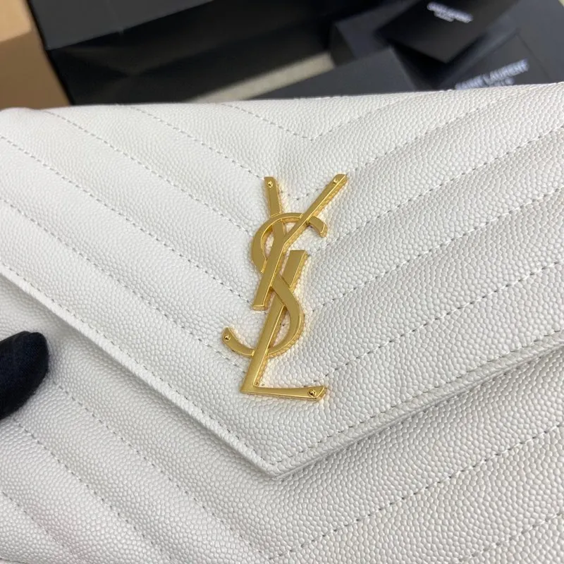 White ball-grained leather/gold buckle 🌈MONOGRAM caviar pattern original leather version envelope bag👍A super practical small bag, the most classic style 👏100% original cowhide with fine handcrafting; customized metal Y family logo highlights personality; flip-top design ensures safety of use; small bag has large capacity, with 20 card slots, two banknote compartments, two central compartments, and an inner zipper bag to hold everything‼ ️20210630 Model: 360452 [original leather] Size: 22.5*14*4cm