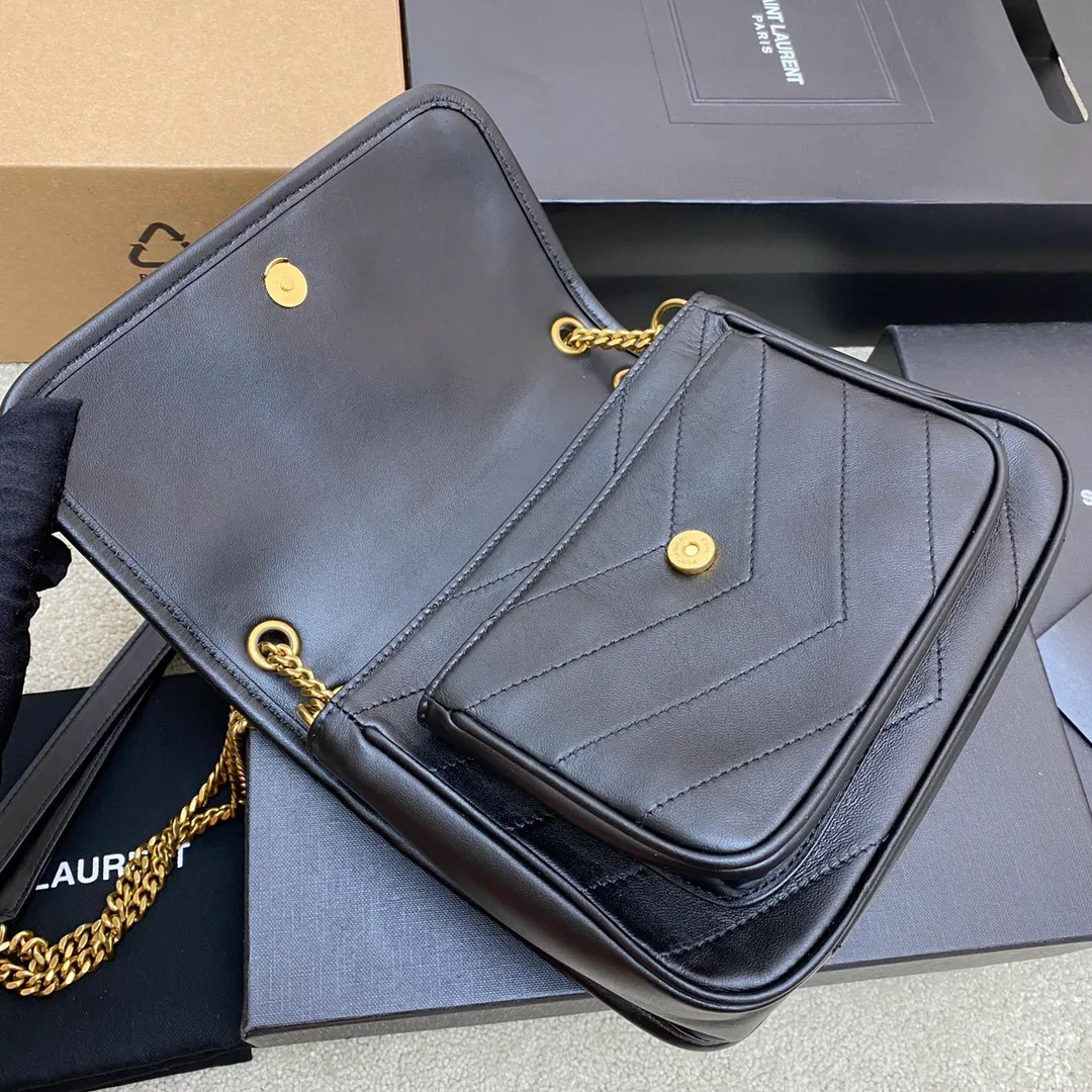 Black sheepskin/gold 🌈New YSL Niki medium size original black plain sheepskin🐏 Very soft to the touch, practical and fashionable! Nlkl's popularity has spread across all major fashion platforms. It can be carried diagonally on one shoulder and is a versatile item! 20230780 Model: 498892 [original leather] Size: 22x16.5x7.5cm