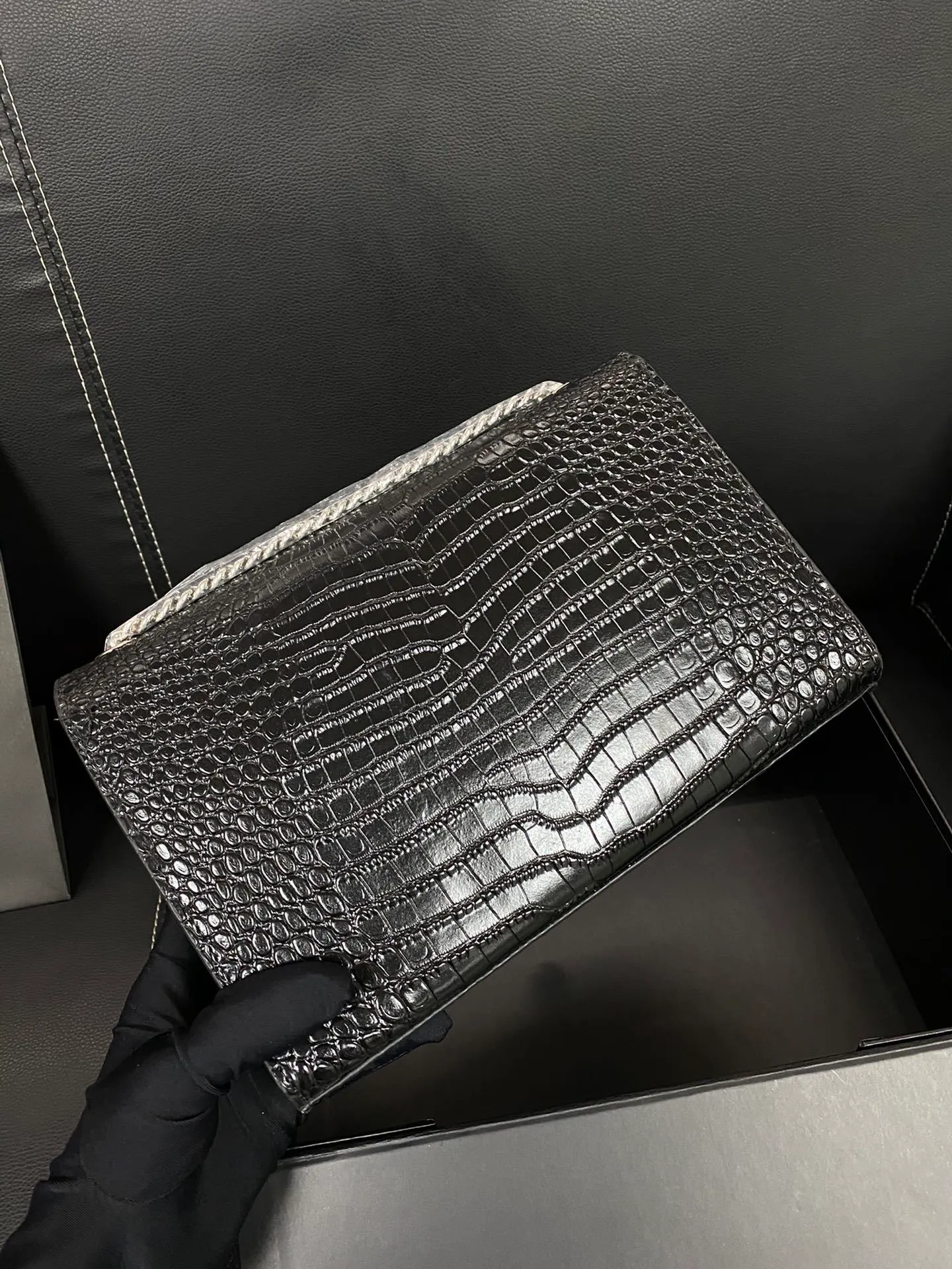All categories Official website "Brand Women's Bags" Women's Bags 💙 YSL 2022 Official New YSL Crossbody Bag Wholesale 58001350 High Quality Specifications: 23-14.5CM