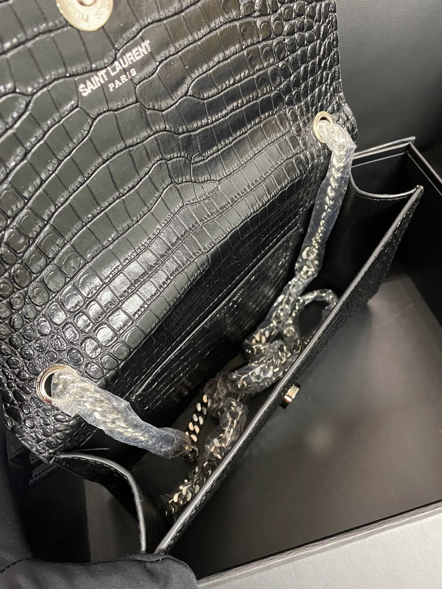 All categories Official website "Brand Women's Bags" Women's Bags 💙 YSL 2022 Official New YSL Crossbody Bag Wholesale 58001350 High Quality Specifications: 23-14.5CM
