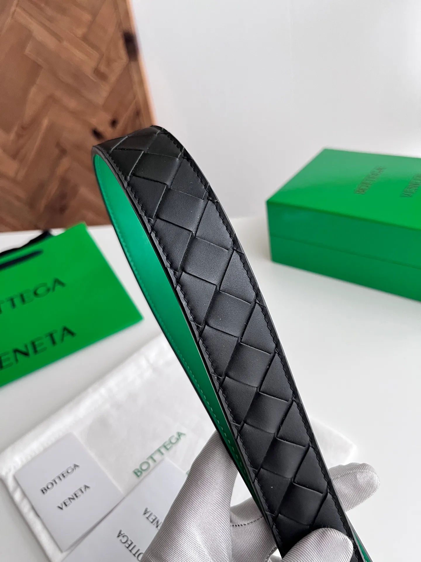 💰560💰Complete package💰 💍Purchase level Bv⚡️🌹2025 latest men's woven belt, double-sided, pure handmade intreccio large plaid weaving, double-sided Italian calfskin with vacuum gun color rotatable pin buckle, logo on the front, belt width 35MM