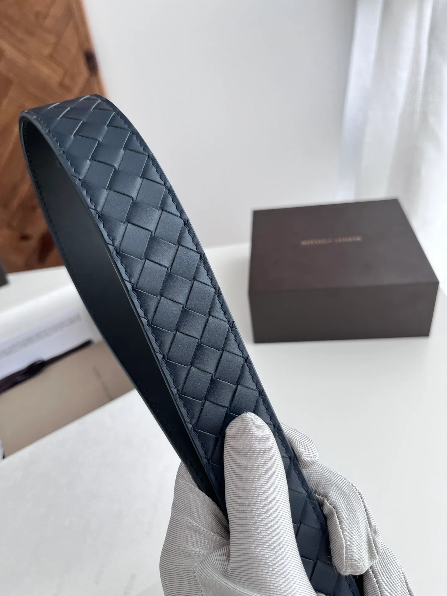 💰520💰Full set of packaging💰 💍Purchase level bv new men's woven belt intreccio Italian matte calfskin pure handmade small plaid weaving with matte gun color leather-wrapped nail buckle width 3.5CM