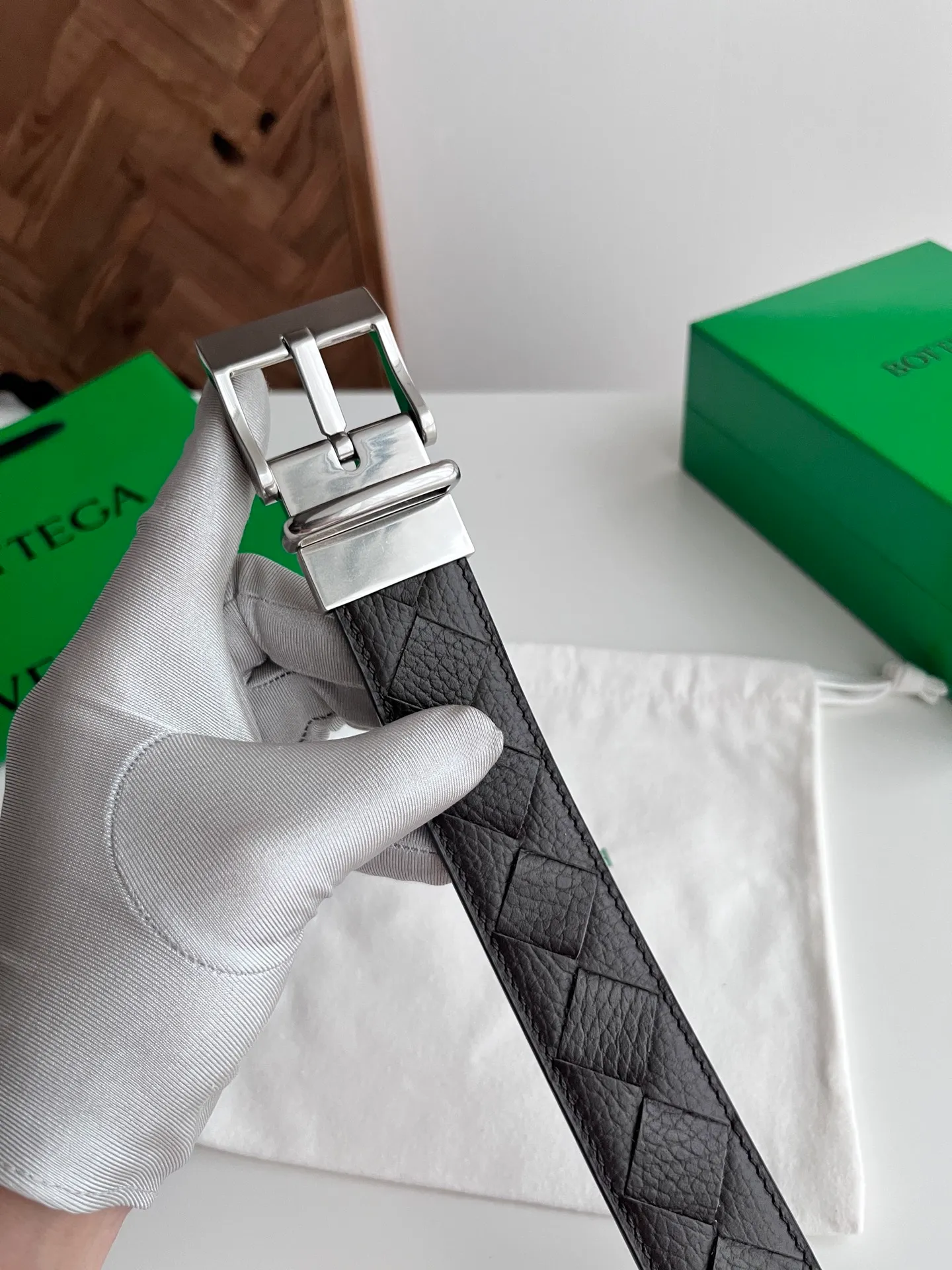 💰560💰Full package💰 💍Purchase level Bv⚡️🌹2025 latest double-sided men's woven belt, pure handmade intreccio large plaid weaving, Italian pebbled calfskin with rotatable buckle design, micro-retro silver pin buckle, width 35MM