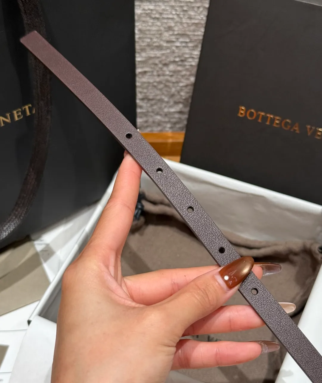 💰420💰Full package💰 💍Purchase level bv⚡️🌹Knot belt Italian luxury brand knot series belt, made of cow leather, with silver accessories, simple and recognizable, pin buckle opening and closing, super versatile for daily wear, continuing the brand's logo-free design and leather weaving technology, low-key luxury, must pay attention to details. Width: 1.2cm