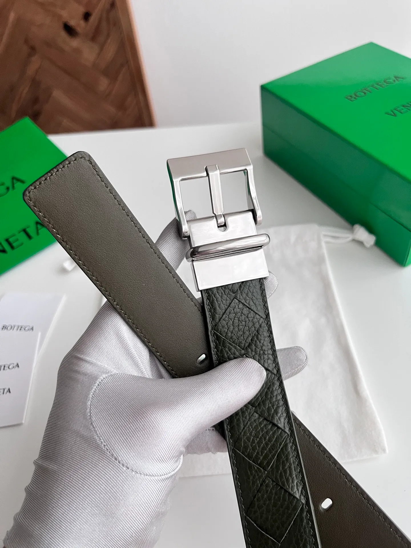💰560💰Full package💰 💍Purchase level Bv⚡️🌹2025 latest double-sided men's woven belt, pure handmade intreccio large plaid weaving, Italian pebbled calfskin with rotatable buckle design, micro-retro silver pin buckle, width 35MM